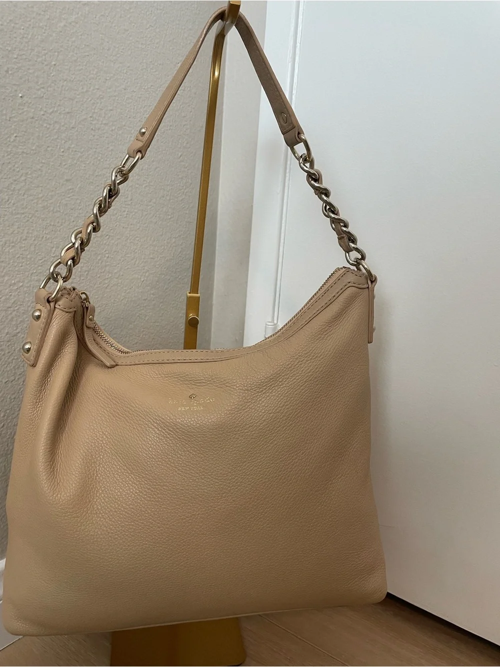 Kate Spade New York Large Beige Pebbled Leather Hobo Shoulder Bags